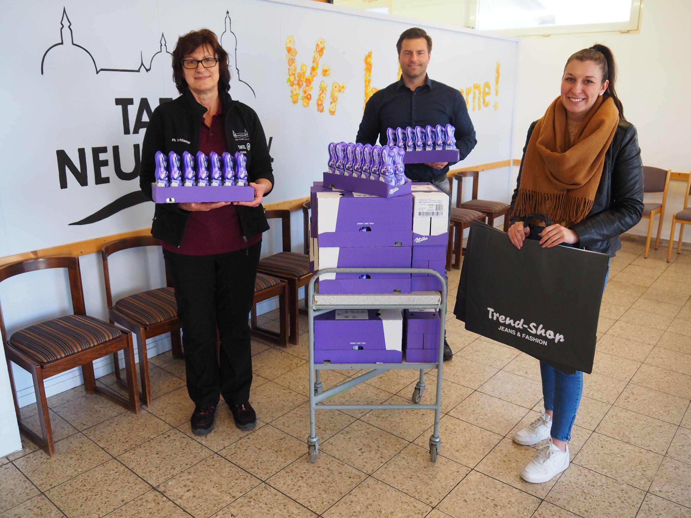 spendenuebergabe-neuburger-tafel-klein